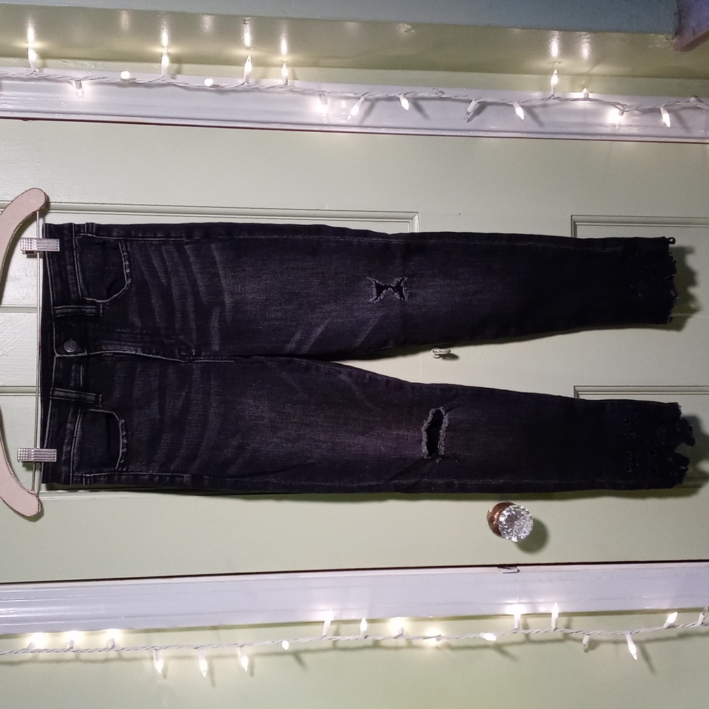 Women's American Eagle Super Stretch faded blk distress high rise size 2